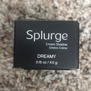 Younique splurge cream shadow in dreamy